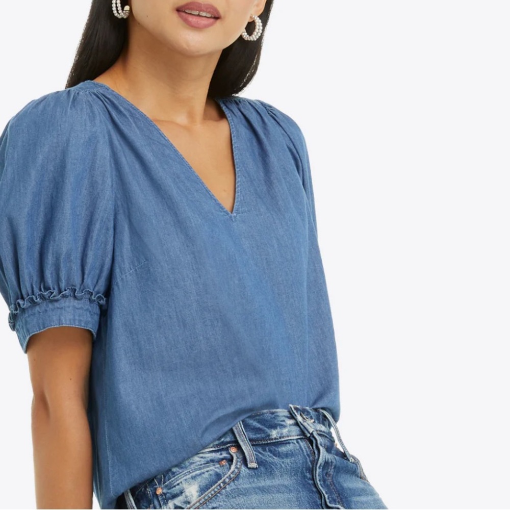 Draper James Heidi Navy Chambray V-Neck Puff Sleeve Blouse | NWT | Size XS